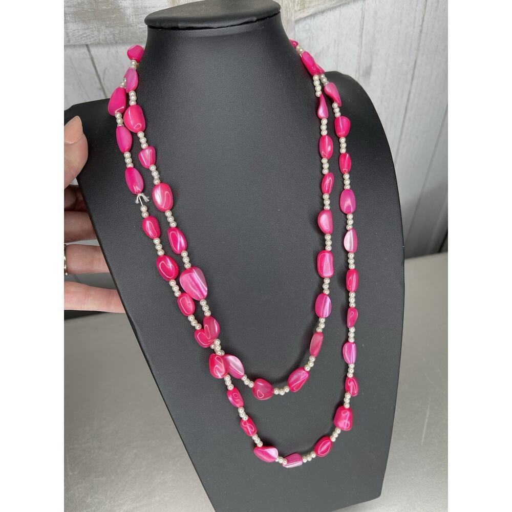 Vintage Bright Neon Pink Necklace Beaded Colorful Bold Seed Pearls - Picture 1 of 3